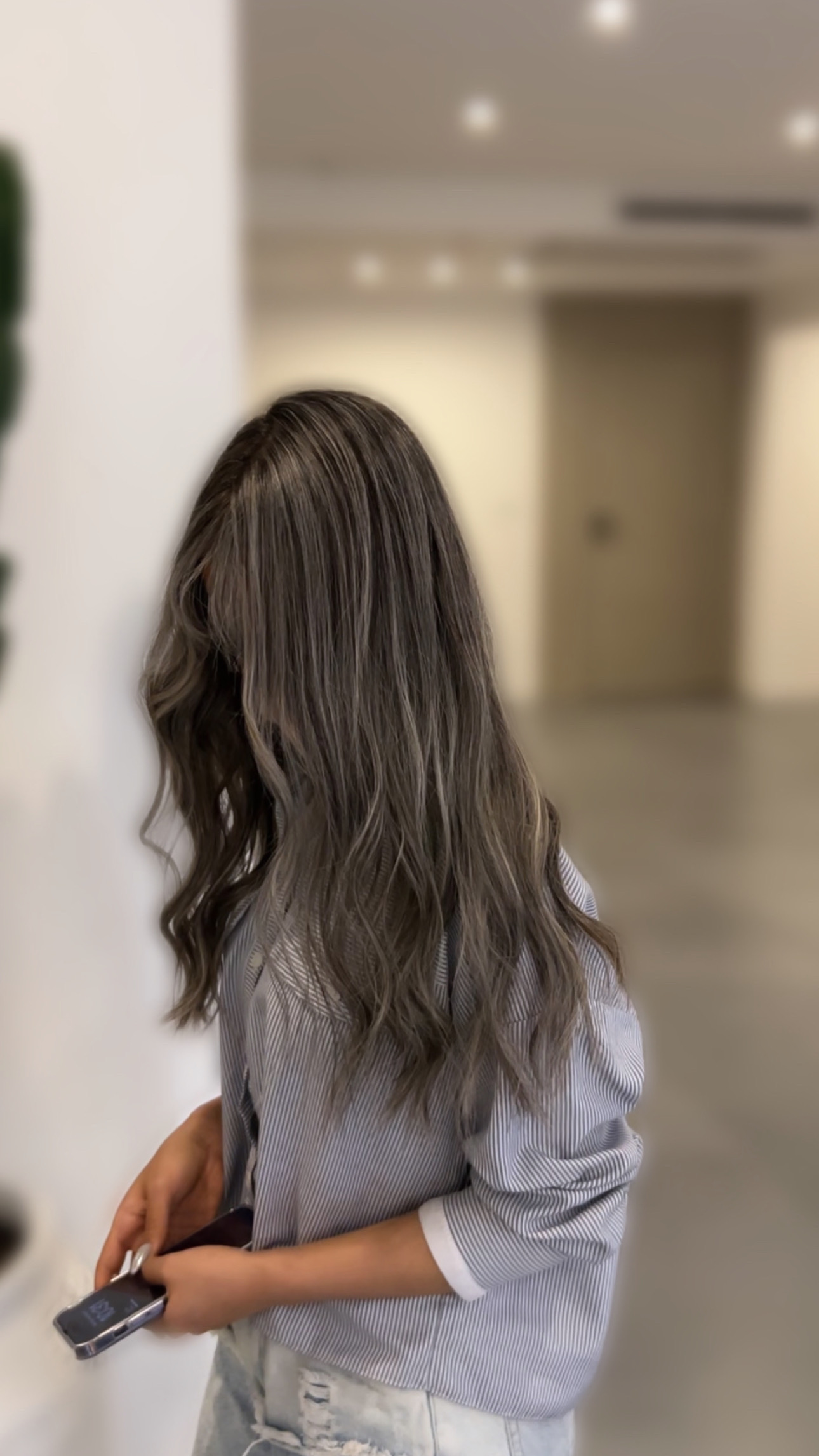 بالیاژ متوسط اسموکی با تناژ دودی سرد و جلوه‌ای مدرن و طبیعی